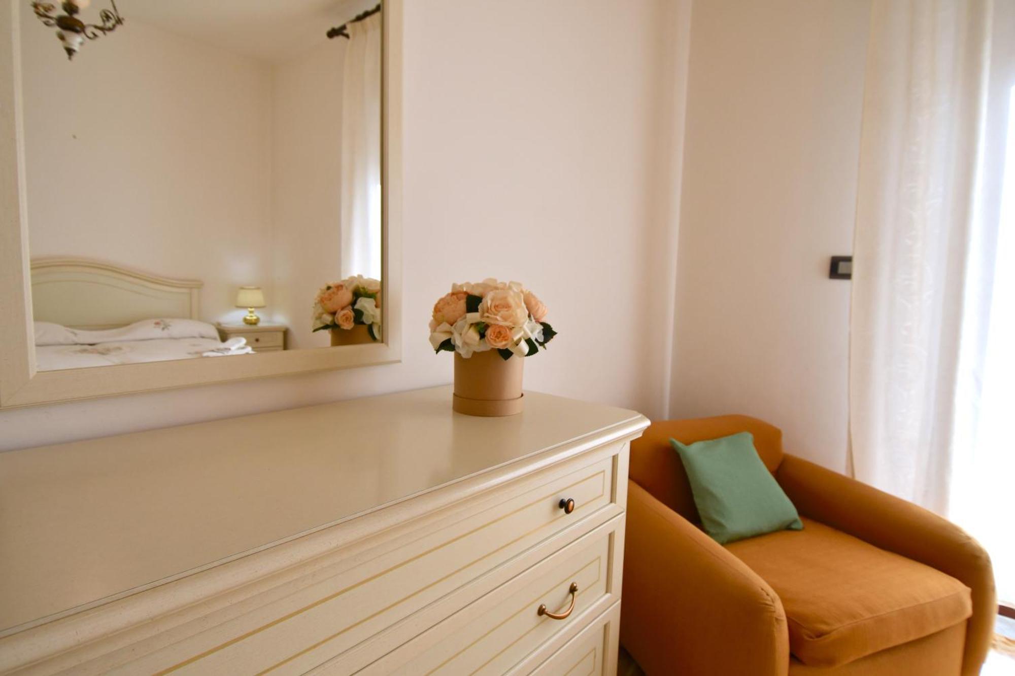 Lo Scorcio Sul Mare Apartment Формия Экстерьер фото